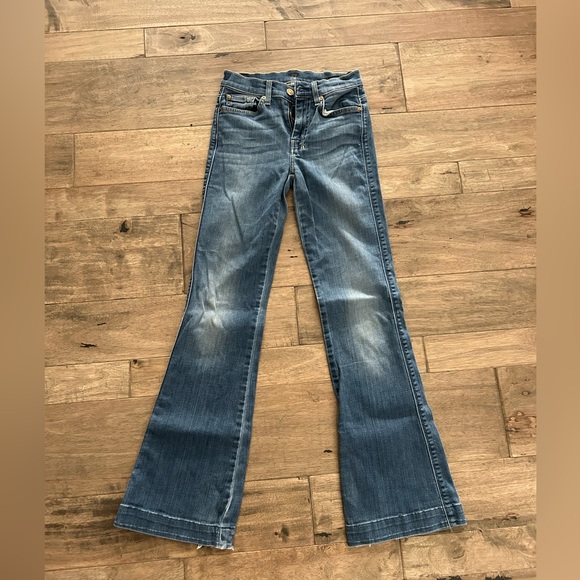 Women’s Seven for all mankind jeans - Picture 1 of 3